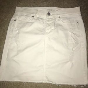White denim skirt